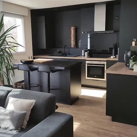 Apartment 65m2 Proche Centre Ville, Parking *