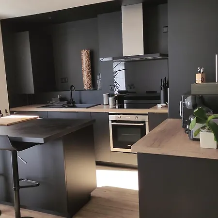 Apartment 65m2 Proche Centre Ville, Parking