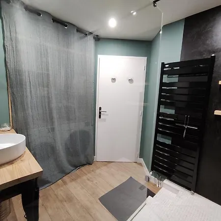 65m2 Proche Centre Ville, Parking *