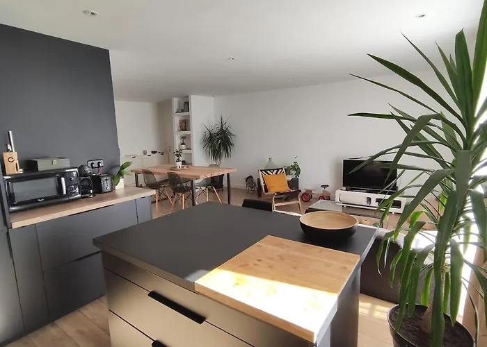 65m2 Proche Centre Ville, Parking *