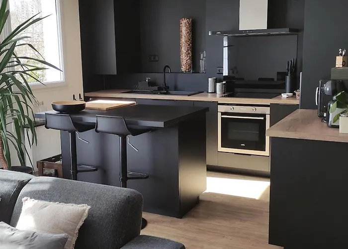 Apartment 65m2 Proche Centre Ville, Parking *