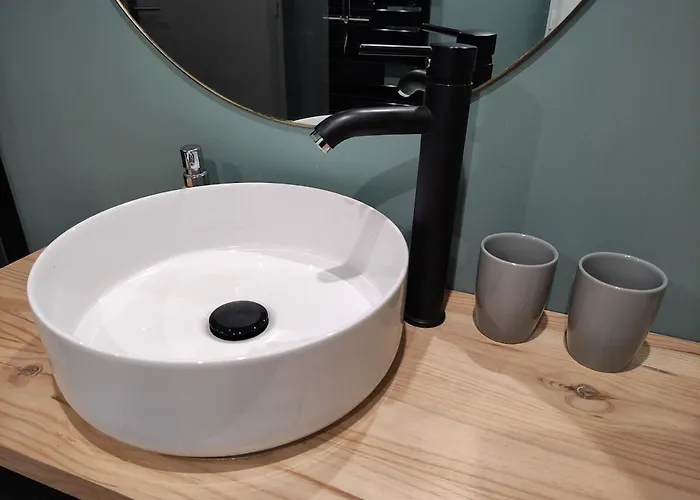 65m2 Proche Centre Ville, Parking Apartment *